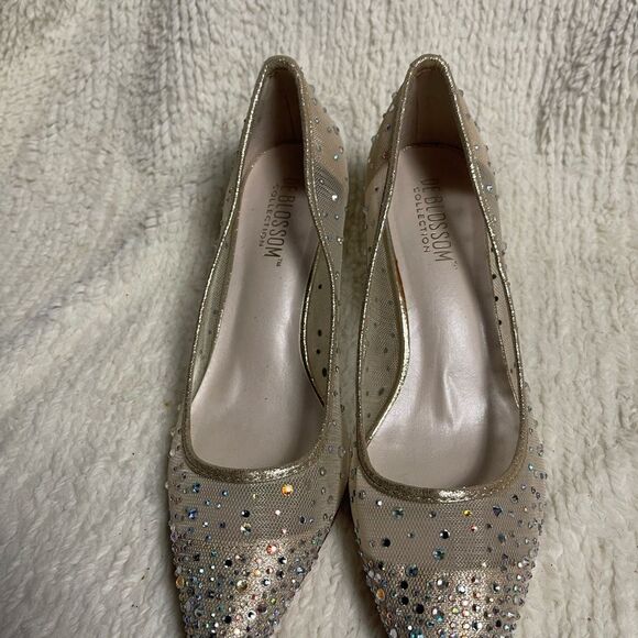 De Blossom Collection Beige net Rhinestone synthetic gold trim &kitten heel SZ10 - Picture 3 of 9